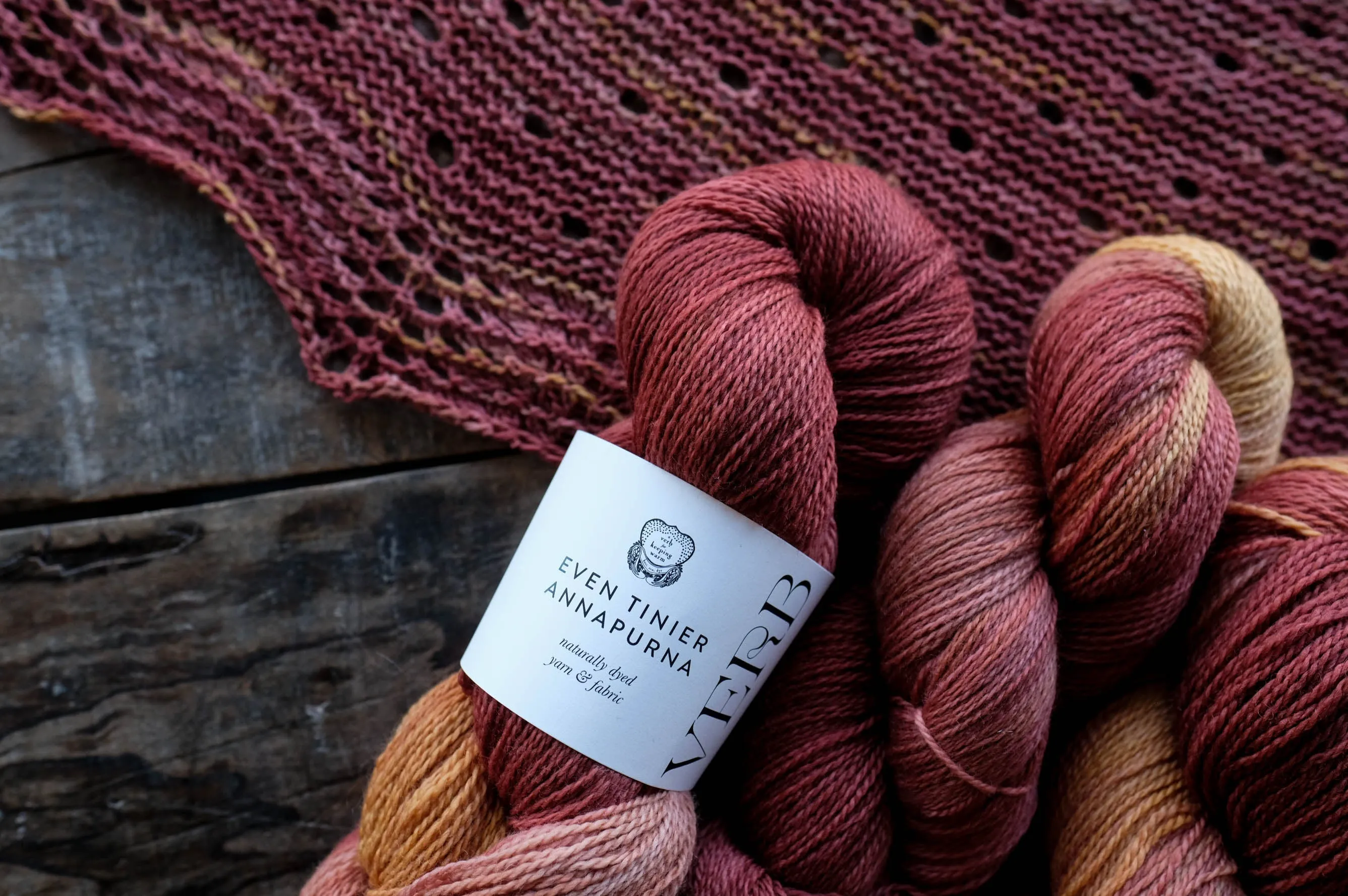 2023 Verb Anniversary Color: Crimson Queen