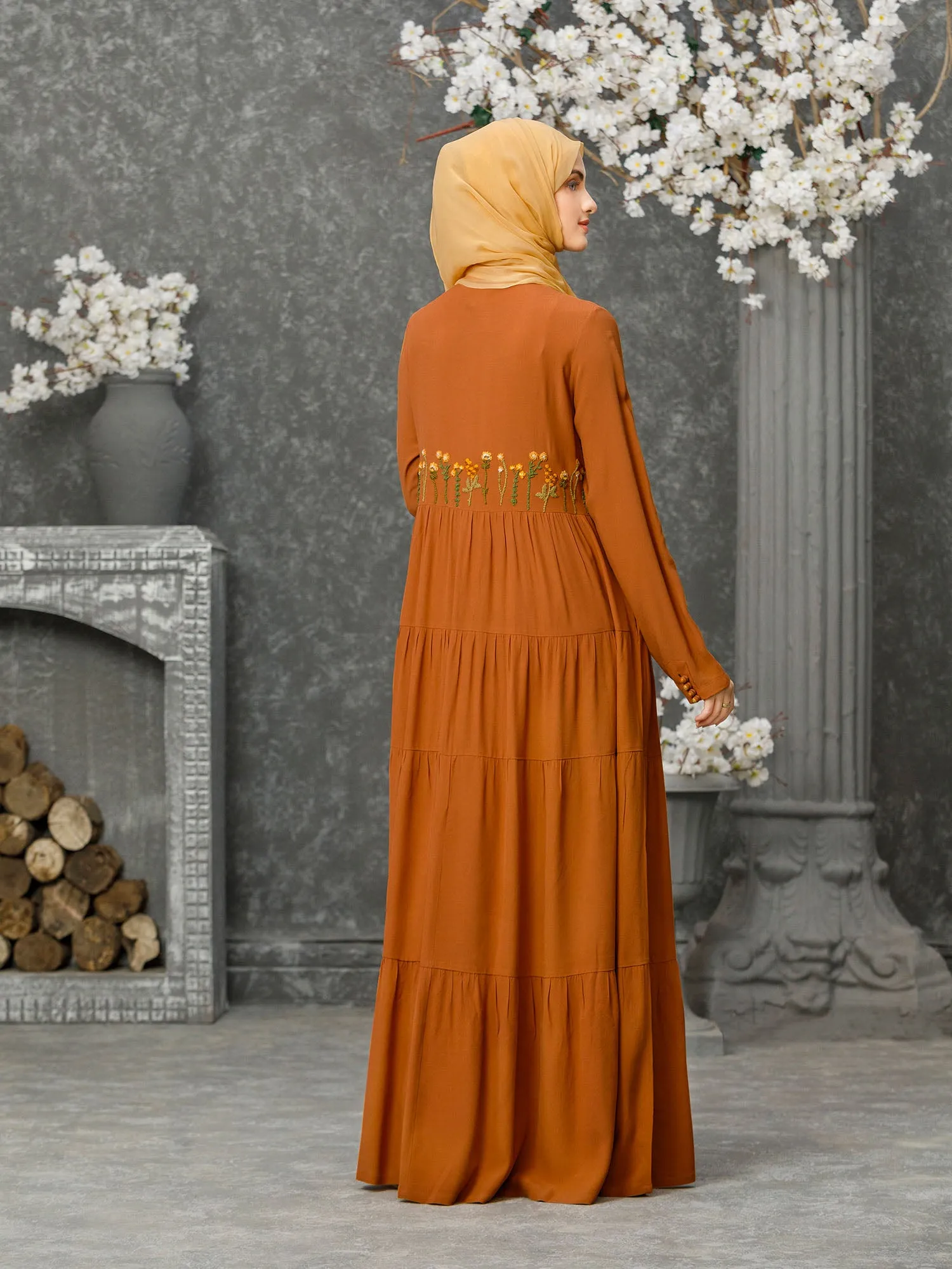 Abaya Amber