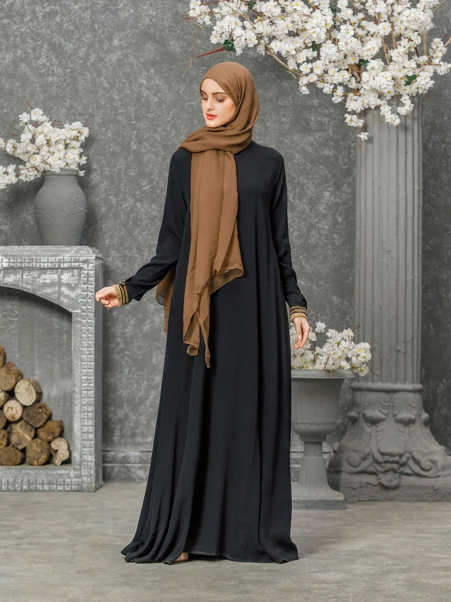 Abaya Bumblebee Black