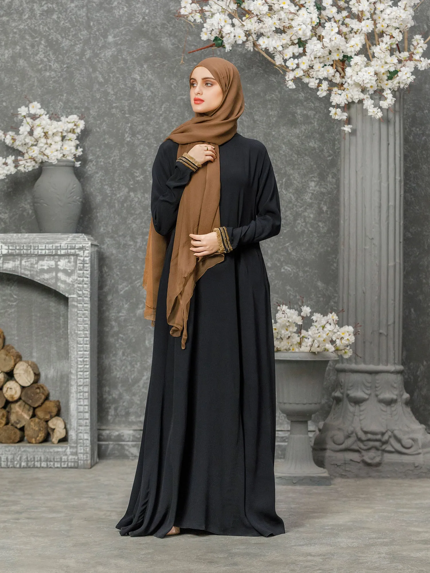 Abaya Bumblebee Black