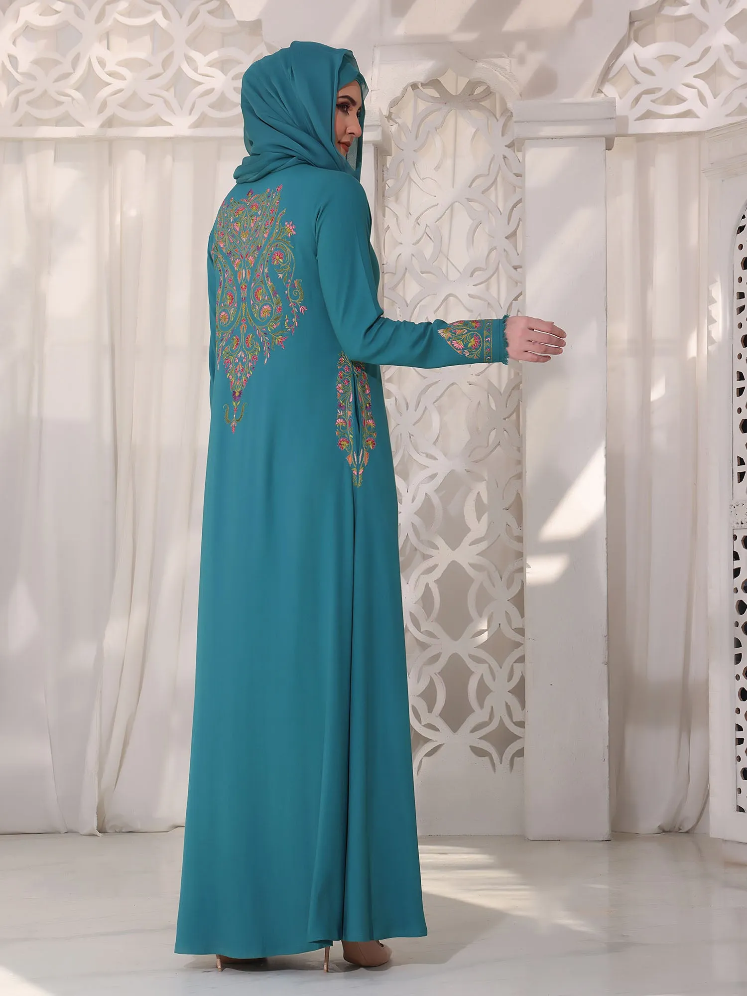 Abaya Feroza