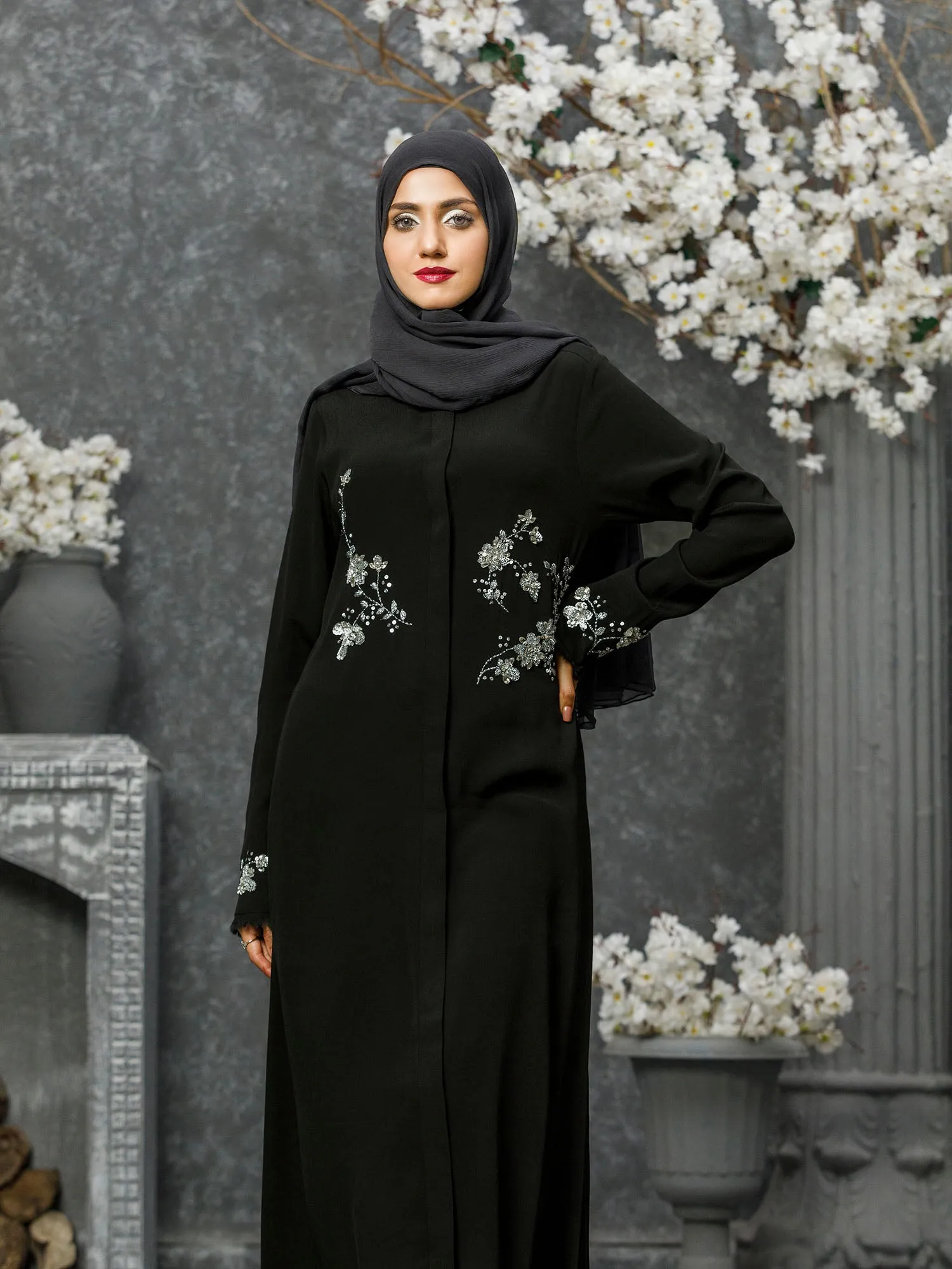 Abaya Koh-I-Noor Black