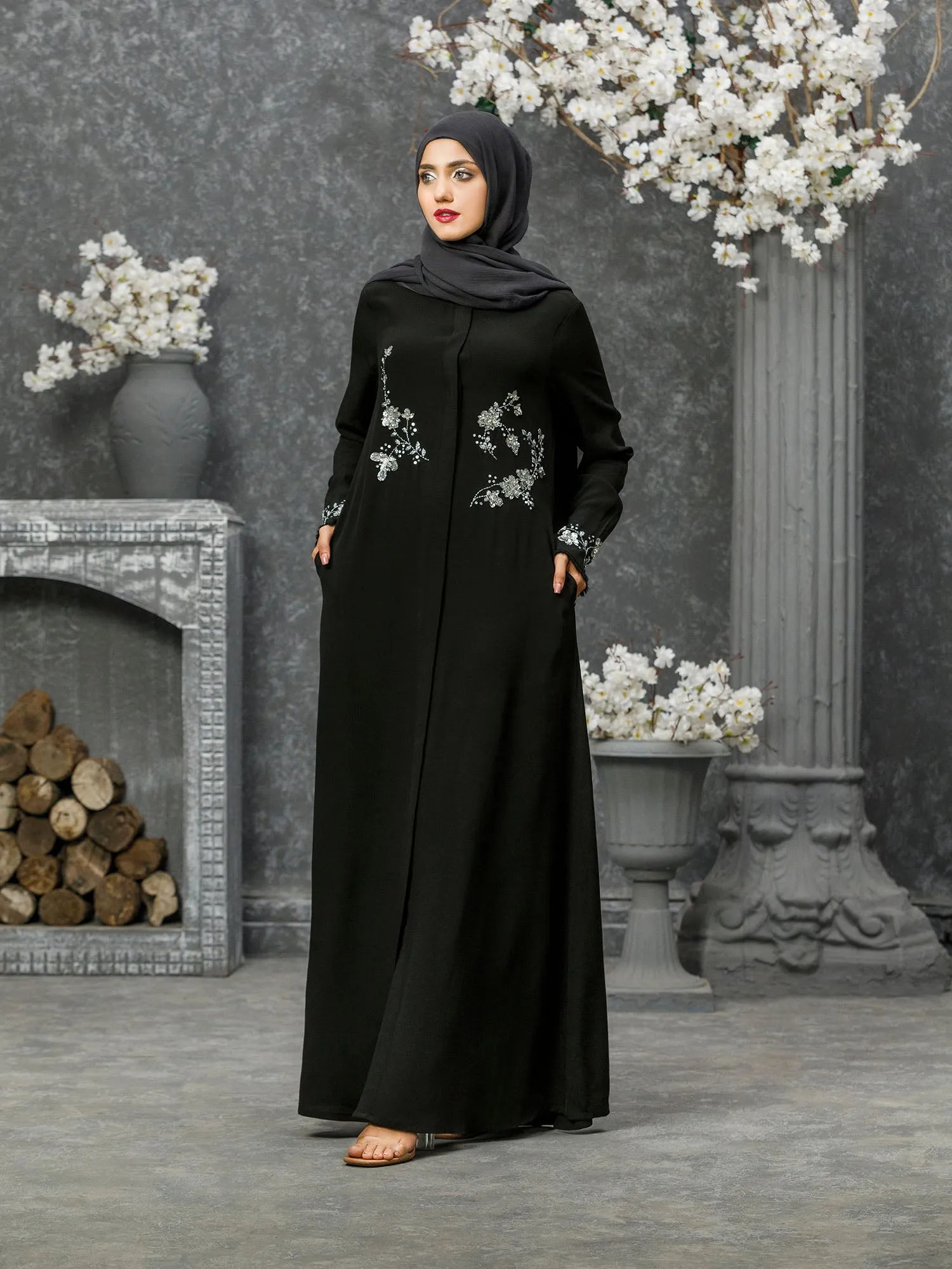 Abaya Koh-I-Noor Black