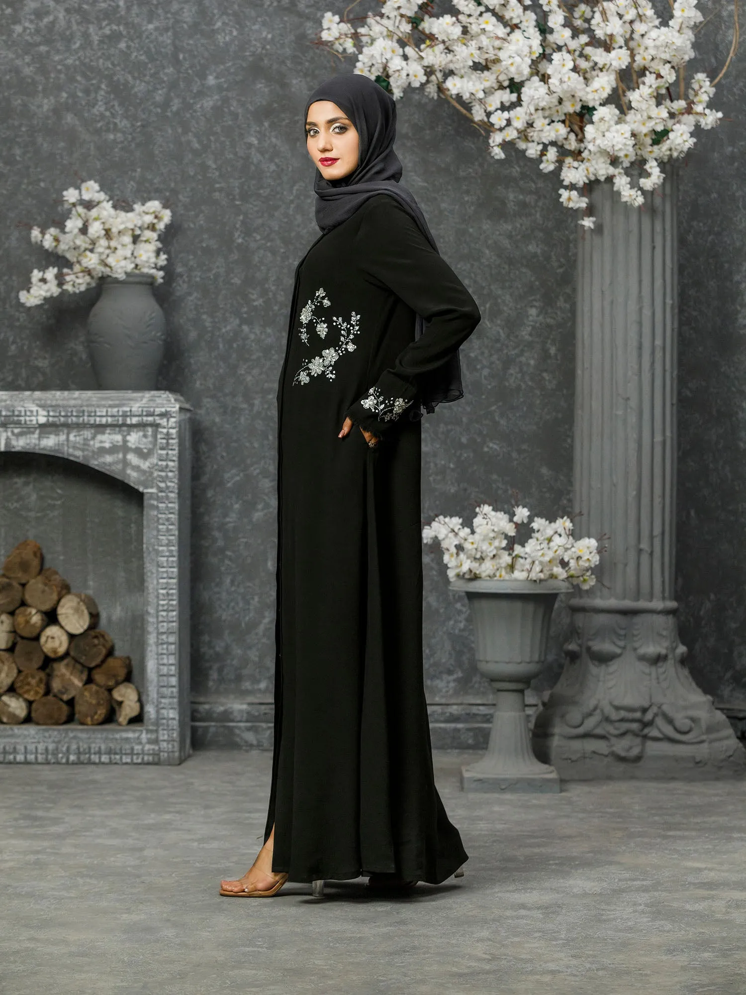 Abaya Koh-I-Noor Black