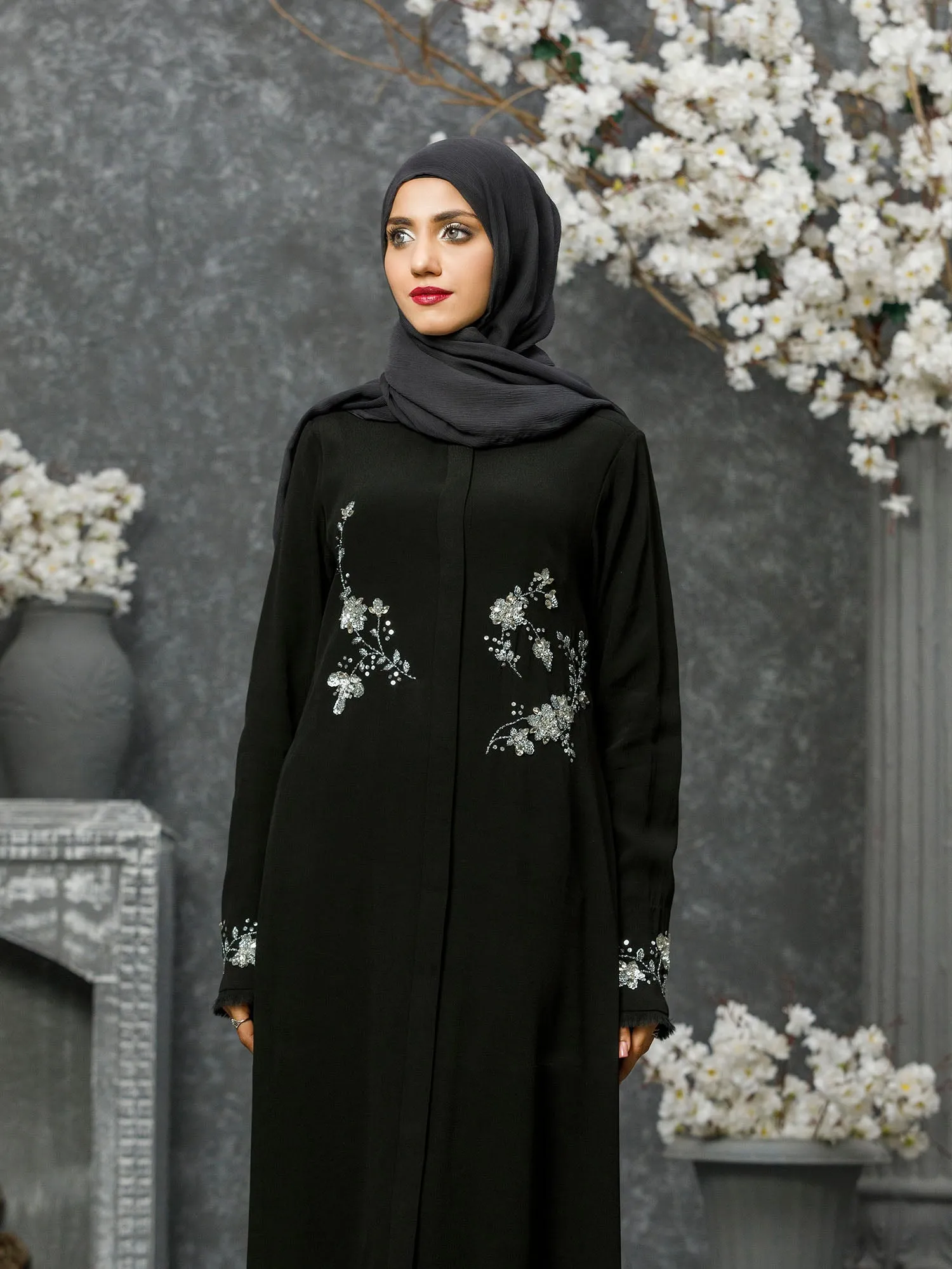 Abaya Koh-I-Noor Black