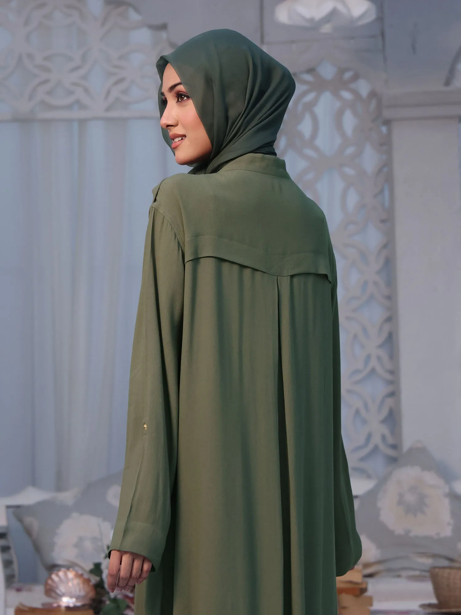 Abaya Military