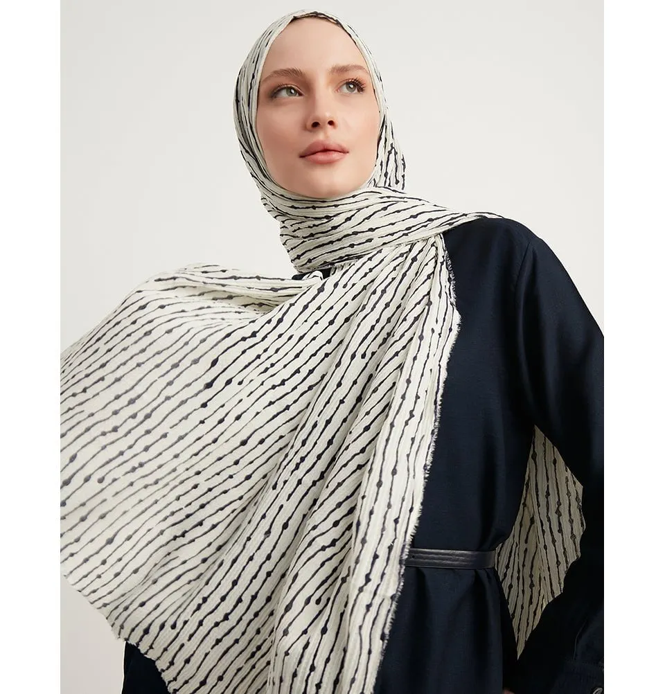 Abstract Lines Crinkle Cotton Hijab Shawl - White