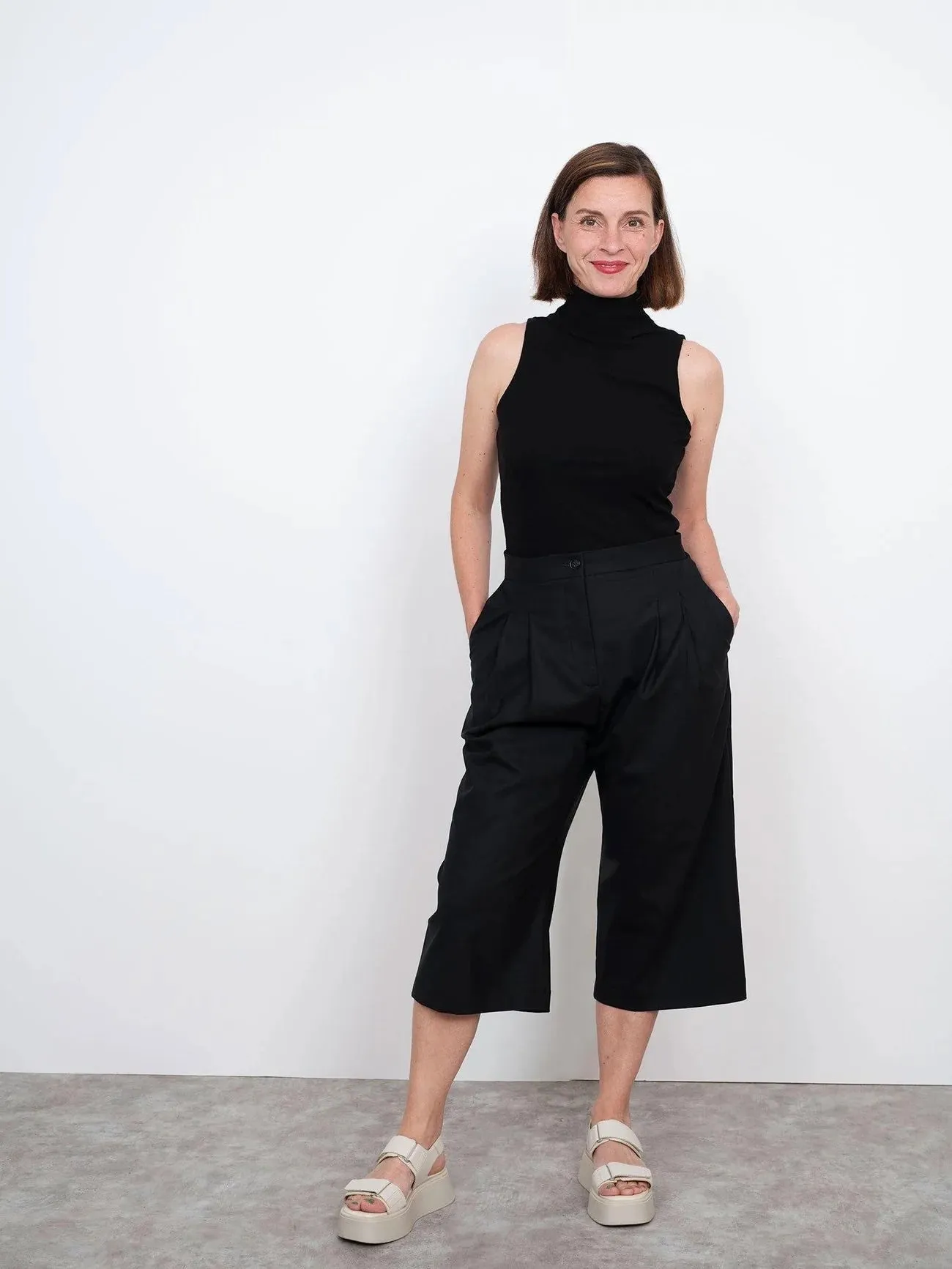 High-waisted Trousers