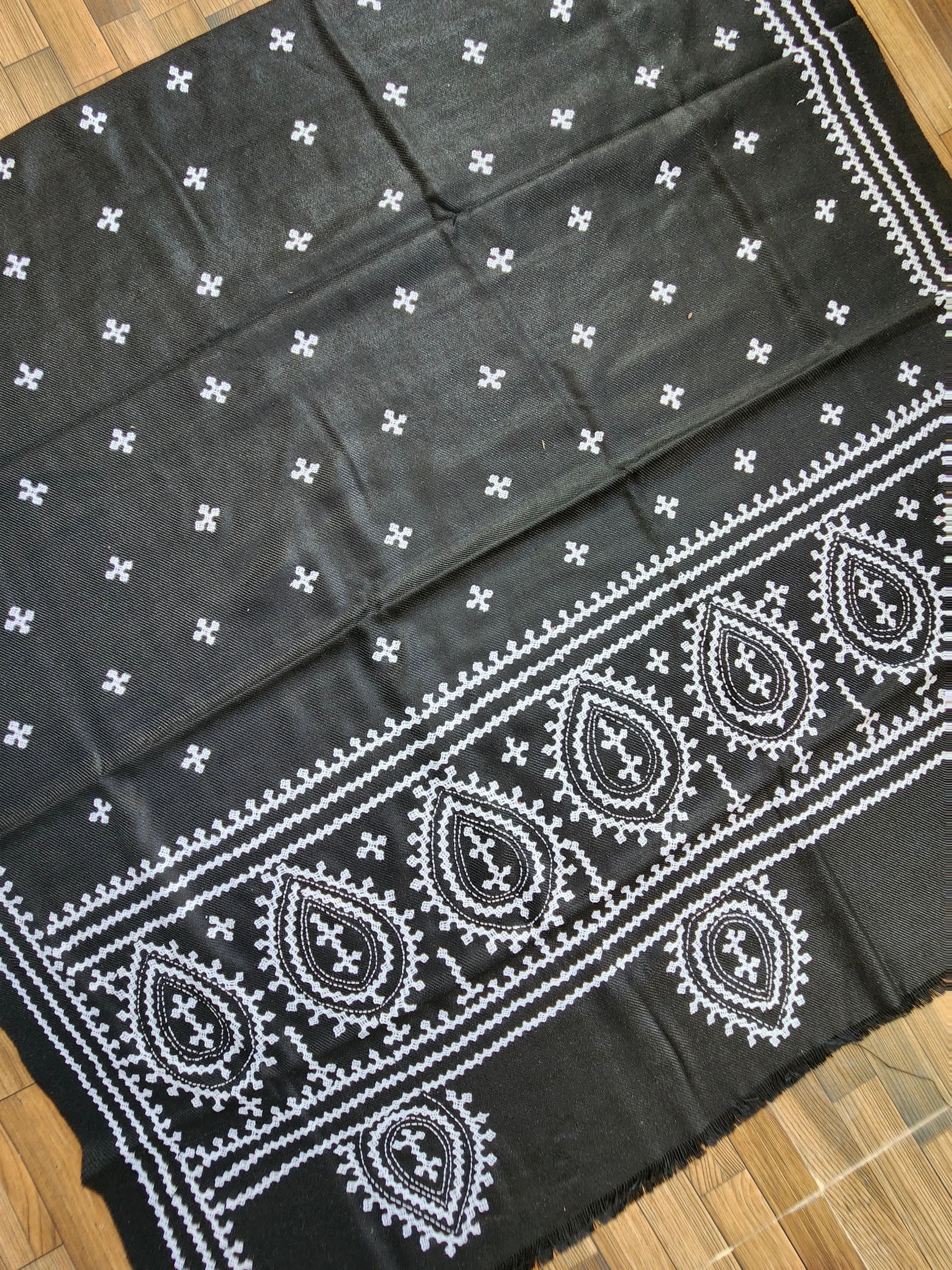 KUTCH WOOLEN SHAWL