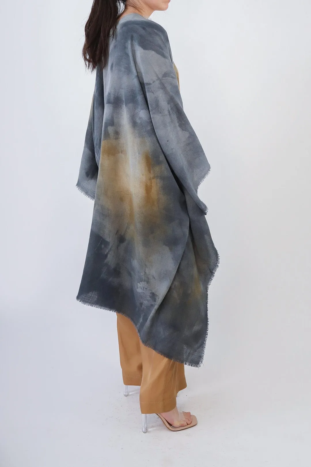 LANAI CARRIAGI CASHMERE LONG CAPE WRAP IN HAND-DYED MARONE GRIGGIO