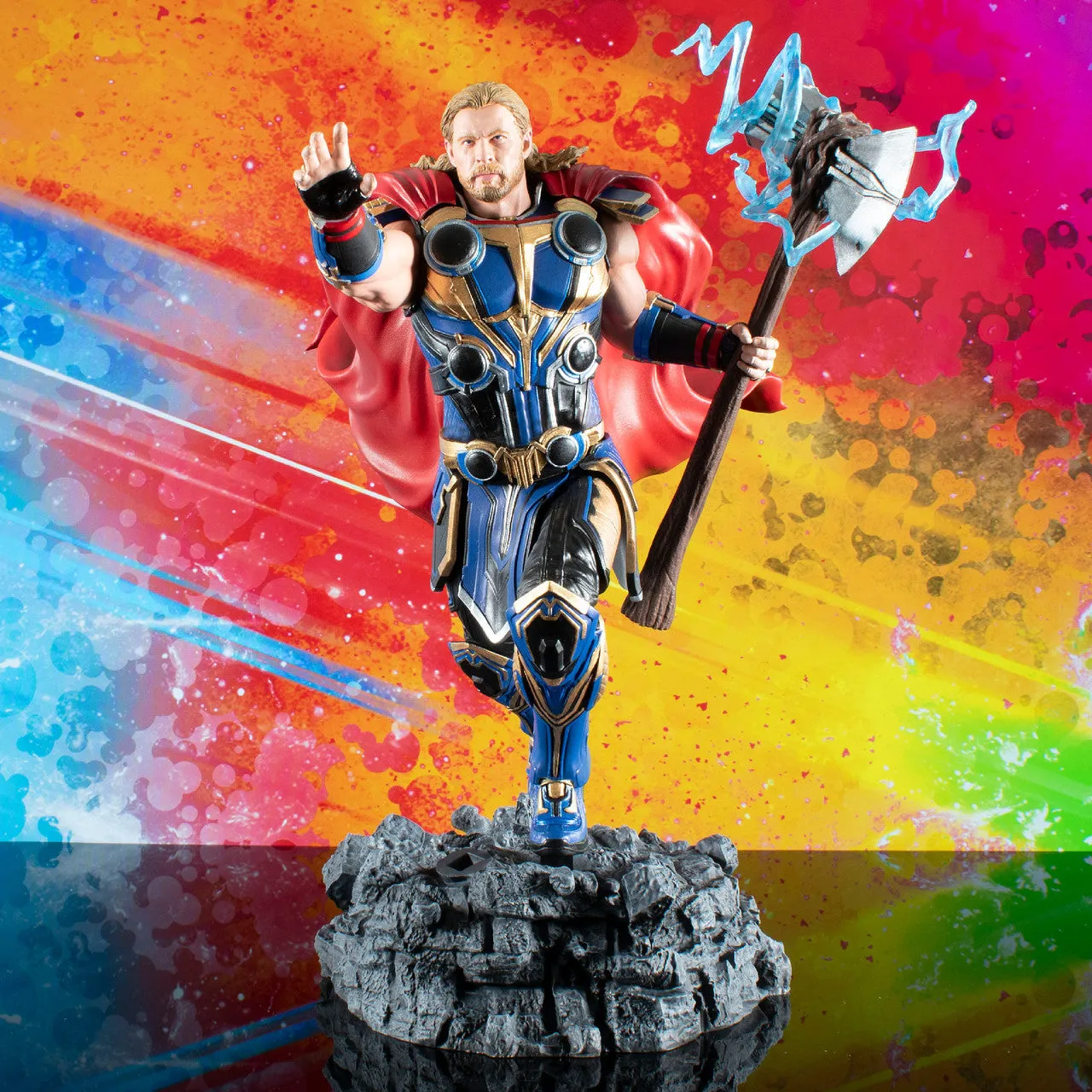 Marvel Gallery Thor: Love and Thunder Thor Deluxe Statue by Diamond Gallery