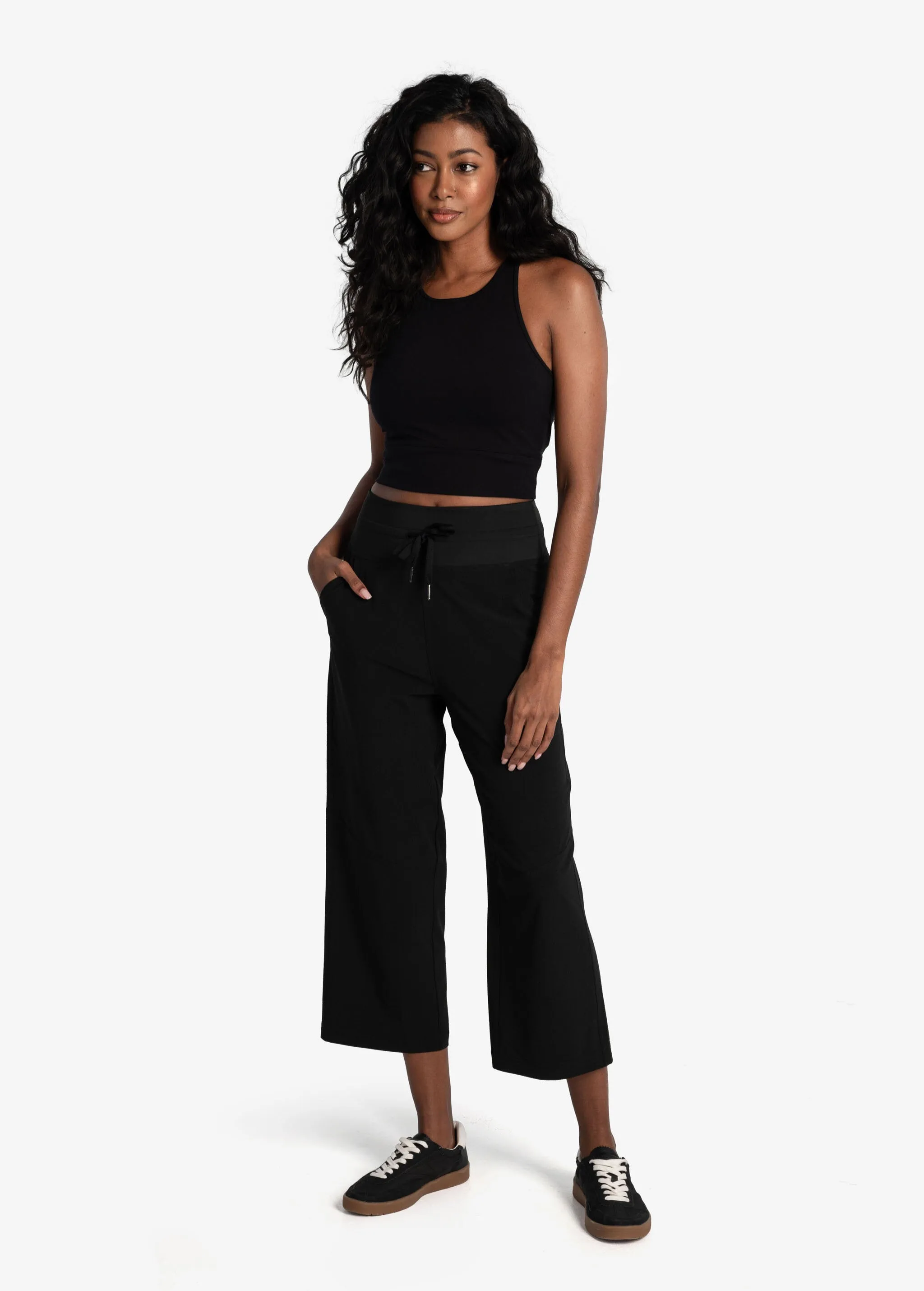 Momentum Cropped Pants