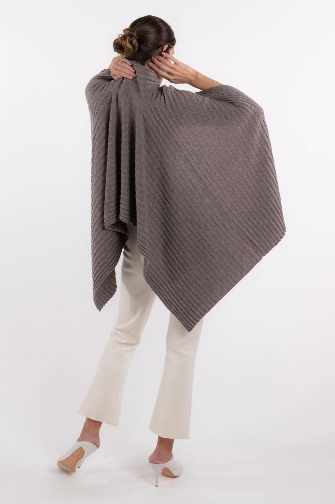 RIBBED CAPE