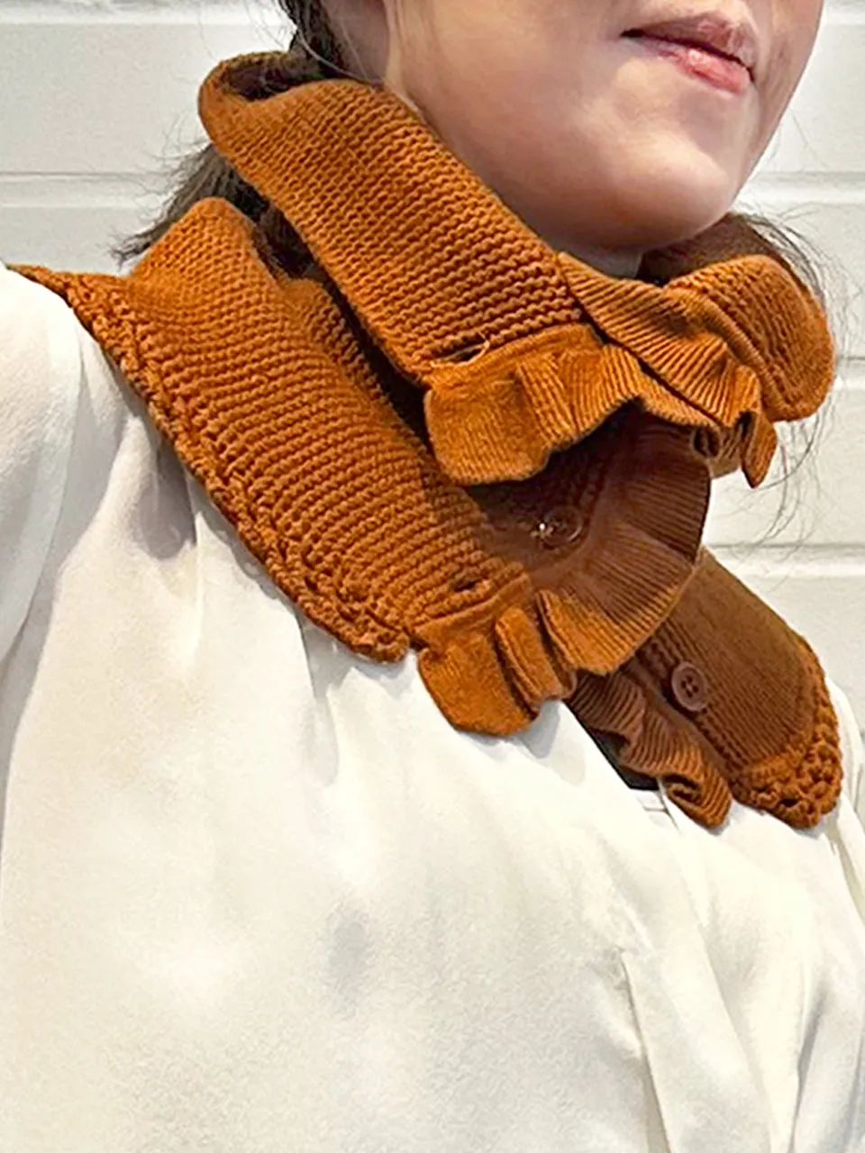 SPECIAL! Caramel Crochet-Trimmed Ruffle A-lined Neck Warmer