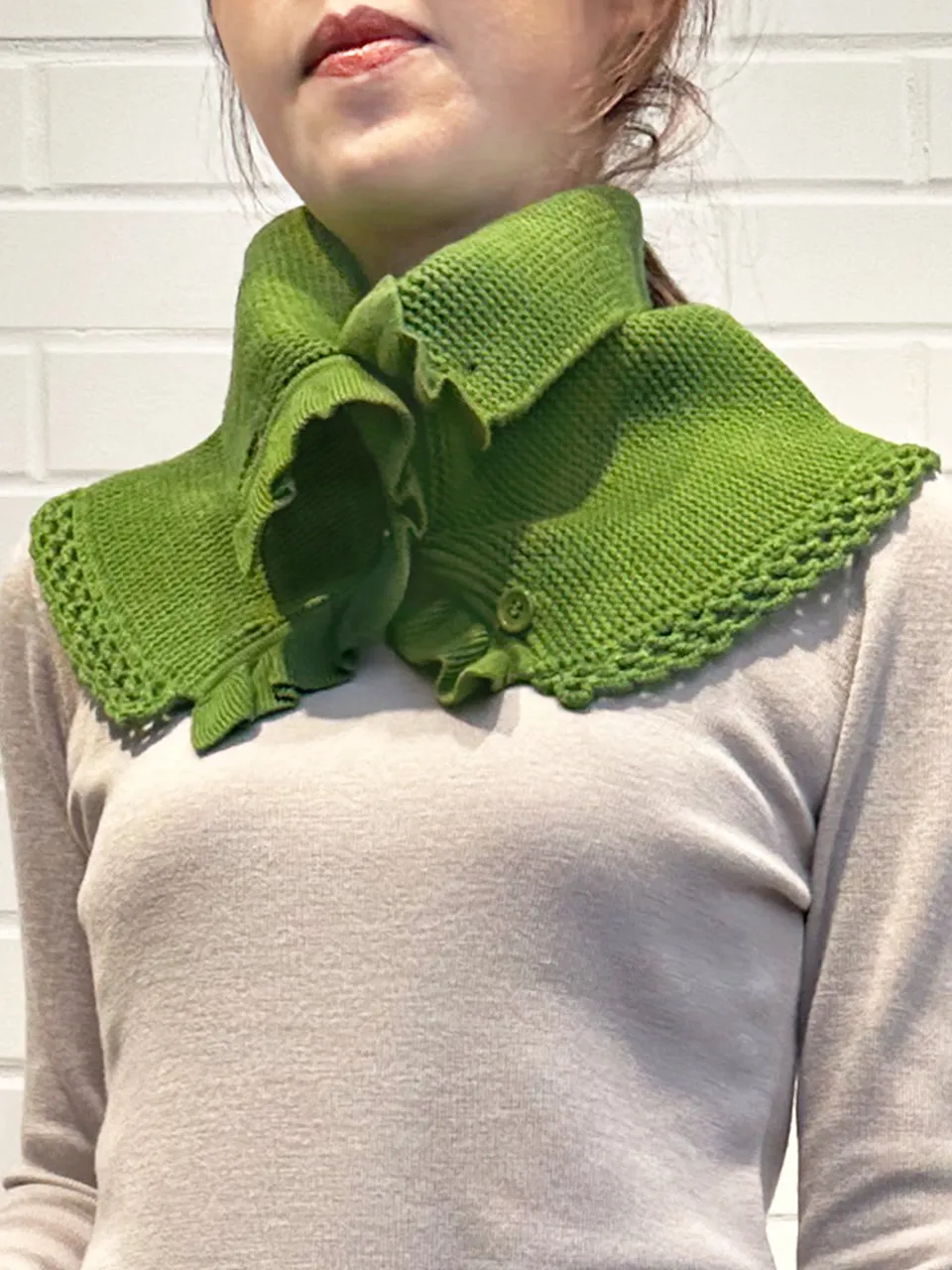 SPECIAL! Green Crochet-Trimmed Ruffle A-lined Neck Warmer