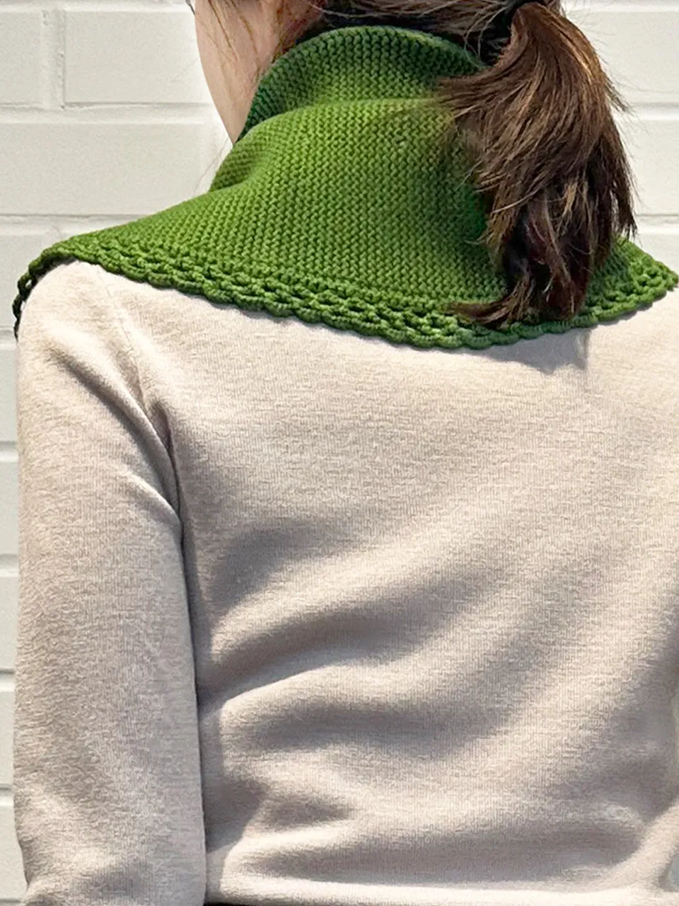 SPECIAL! Green Crochet-Trimmed Ruffle A-lined Neck Warmer