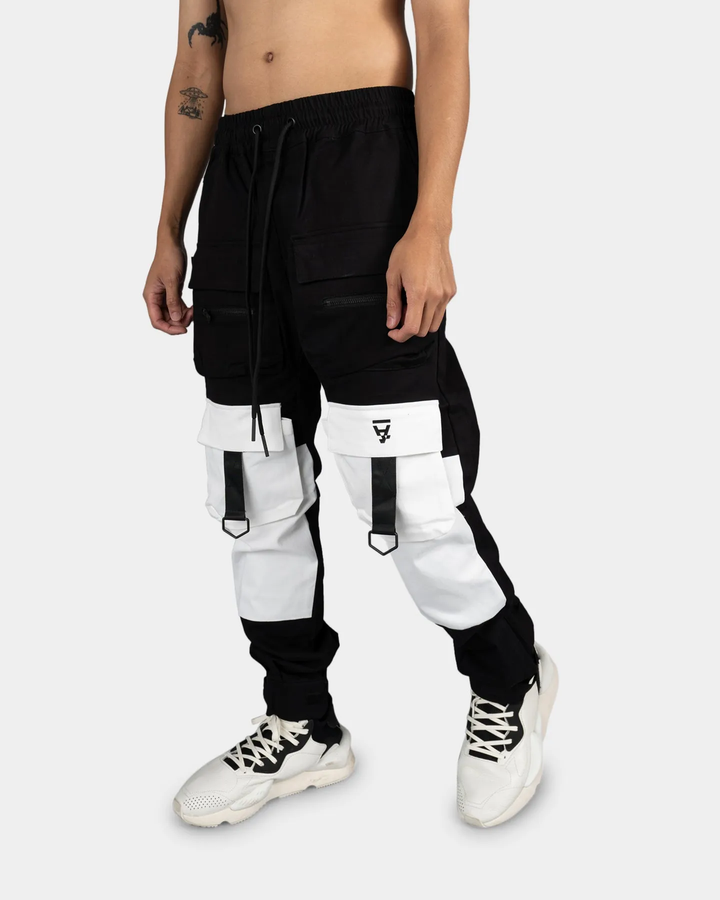 The Anti Order Reflective Jogger X Black/White