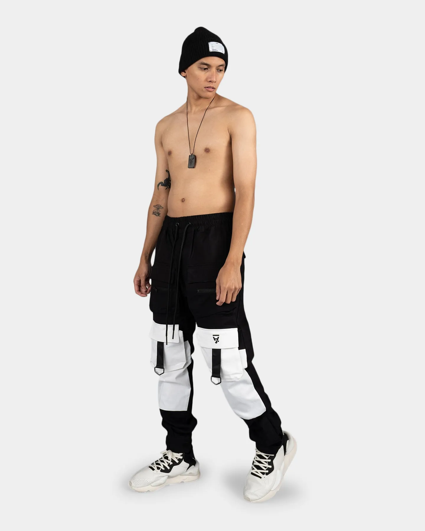 The Anti Order Reflective Jogger X Black/White