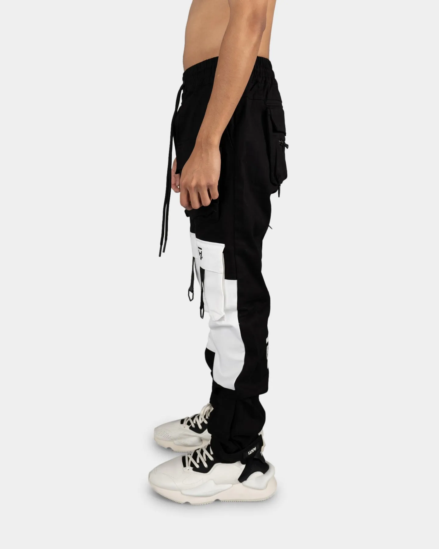 The Anti Order Reflective Jogger X Black/White